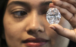 Do real diamonds glow?