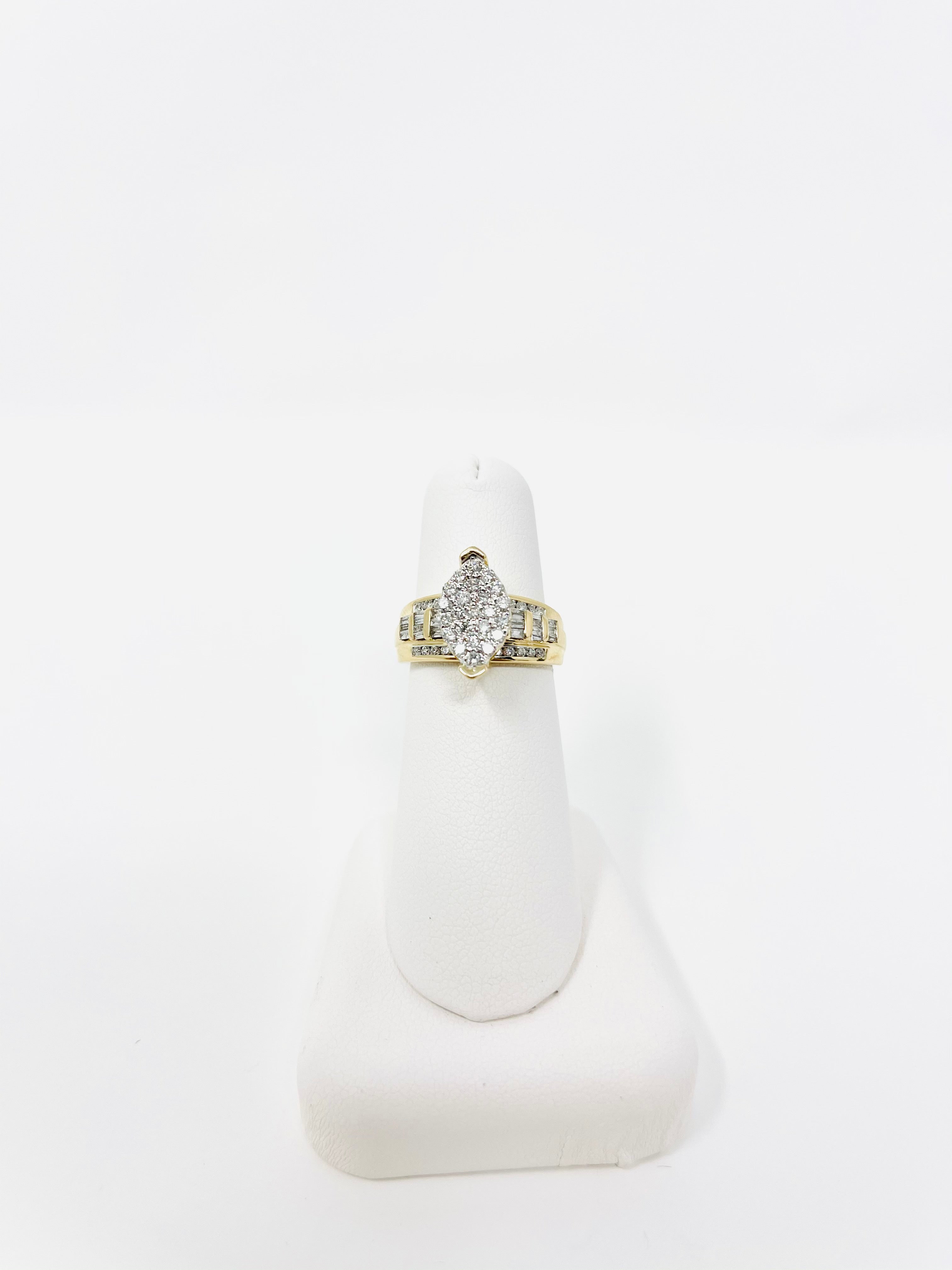 Anillo de compromiso de boda nupcial con racimo de diamantes marquesa de oro amarillo de 10 quilates 1.5 