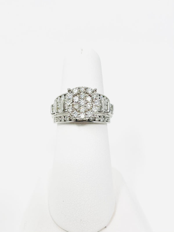 10K White Gold Round Diamond Cluster Bridal Wedding Engagement Ring 1.5Ct