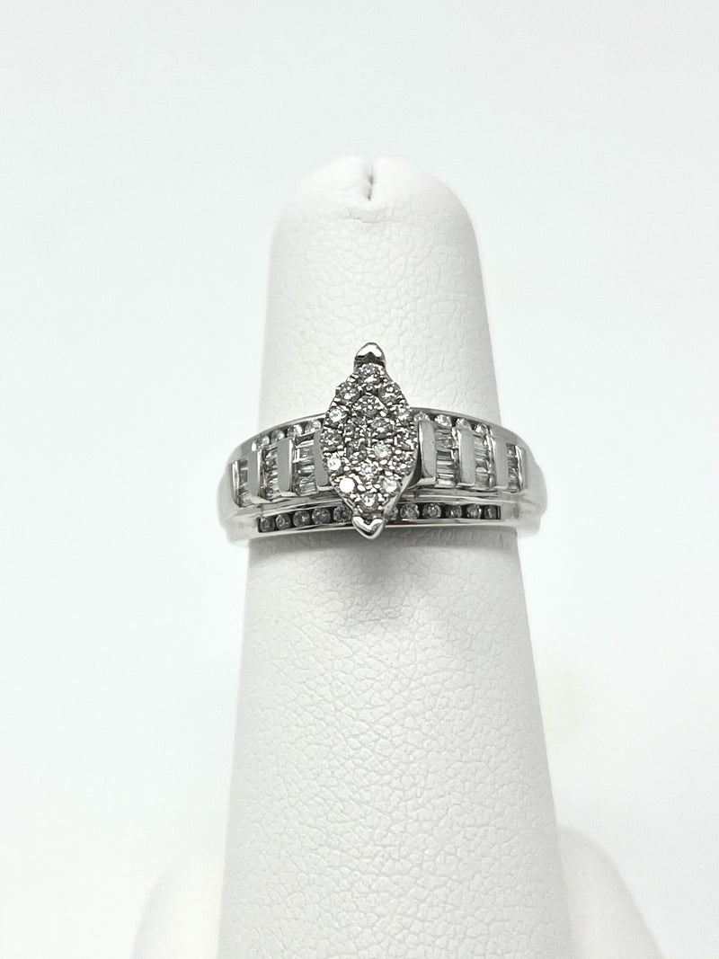 Anillo de compromiso de boda nupcial con racimo de diamantes marquesa de oro blanco de 10 quilates 0.5 